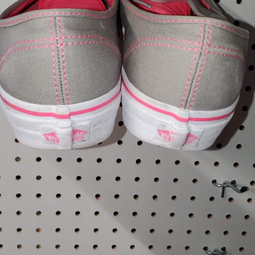 Vans - Picture 5 of 5